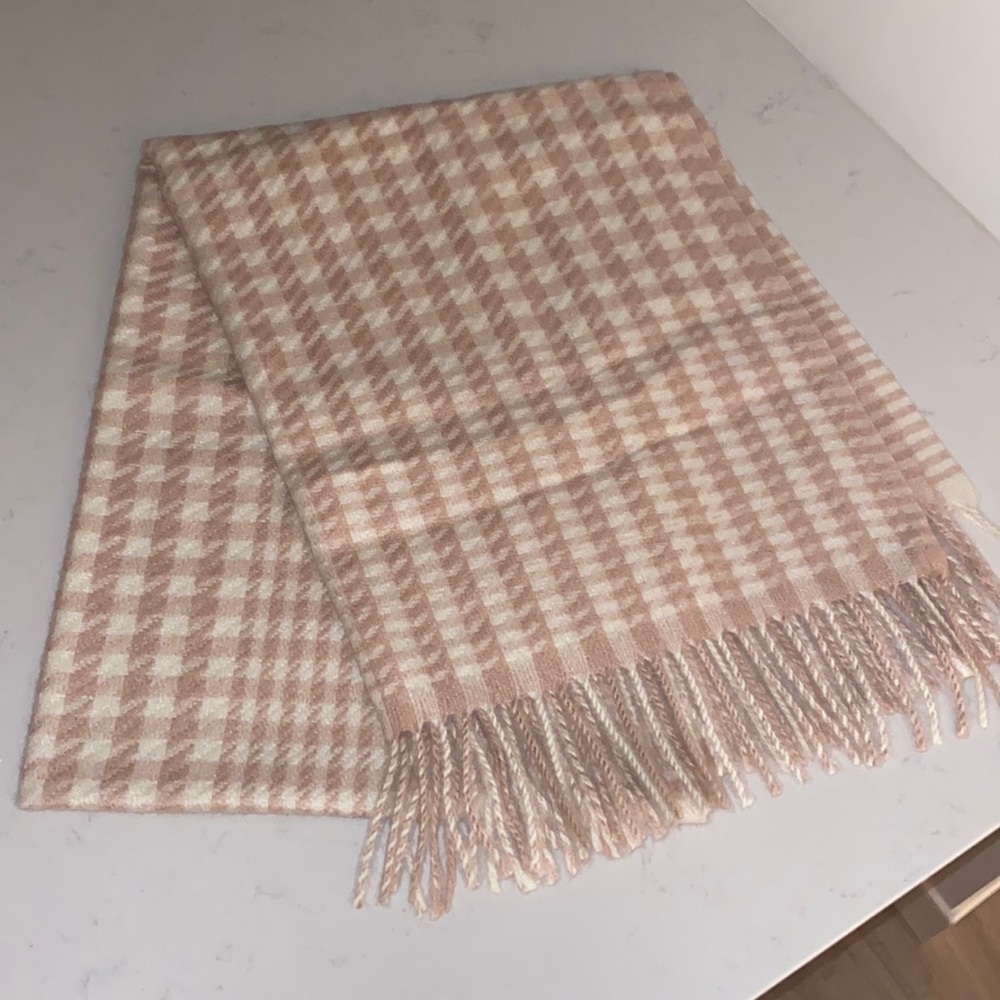 HOUNDSTOOTH SCARF